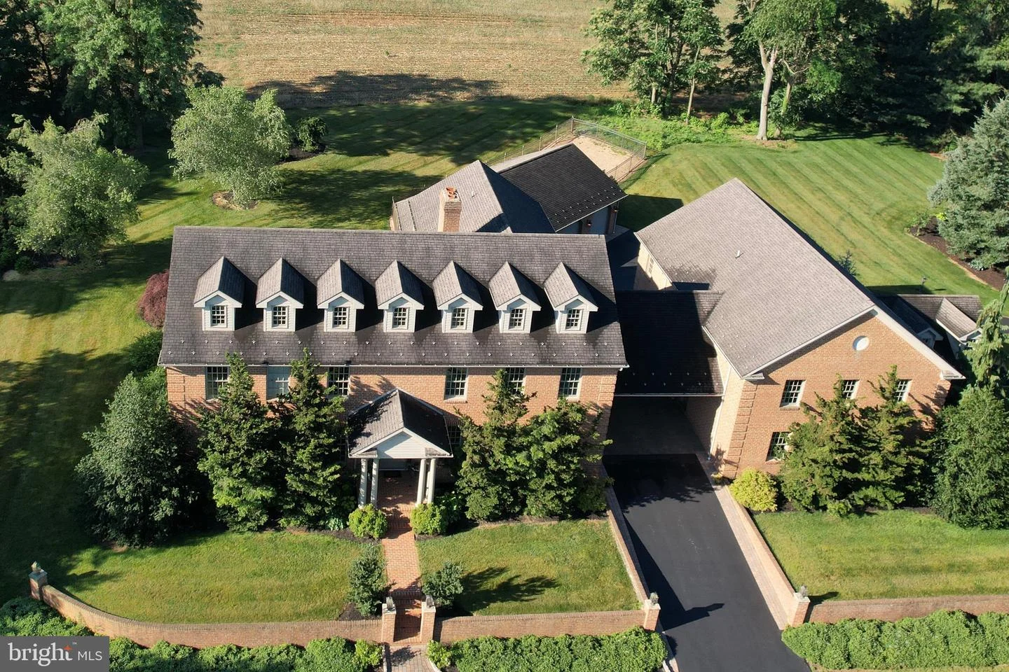 1095 Ragged Edge Road Rd