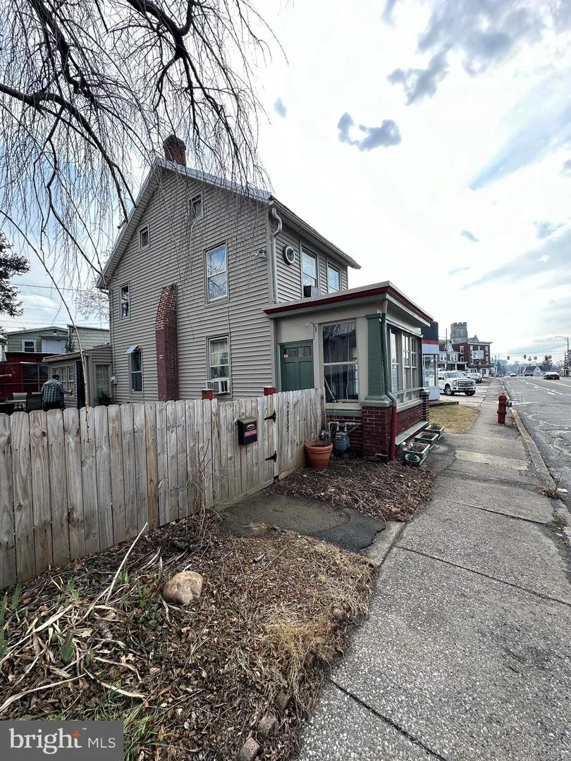 2839 Walnut Street