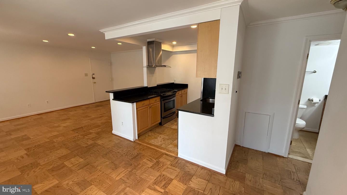 2911 Charing Cross Road Unit 6, Falls Church, VA, 22042