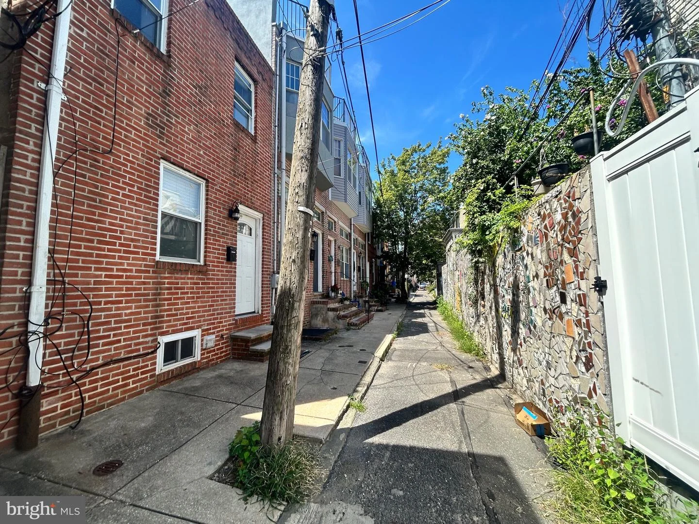 708 Medina Street