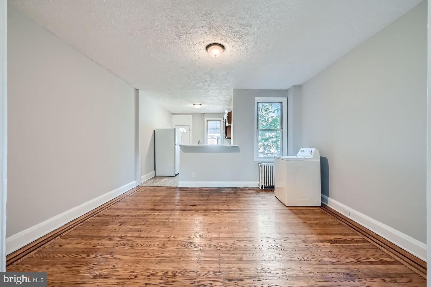 Photo 10 of 27 of 2846 Mayfield Ave townhome