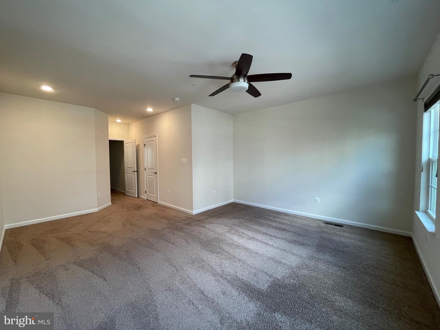 Photo 9 of 17 of 13731 Endeavour Dr #3e townhome