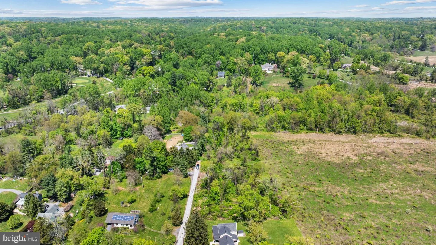 2707 Spring Hill Road