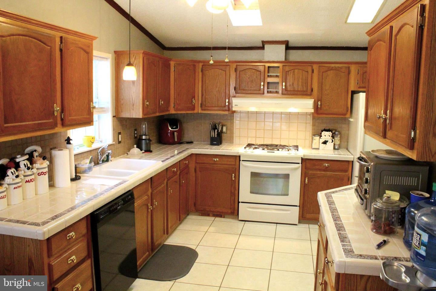 Photo 9 of 23 of 106 Pasture Ln mobile home