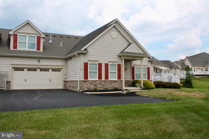 View Quakertown, PA 18951 townhome