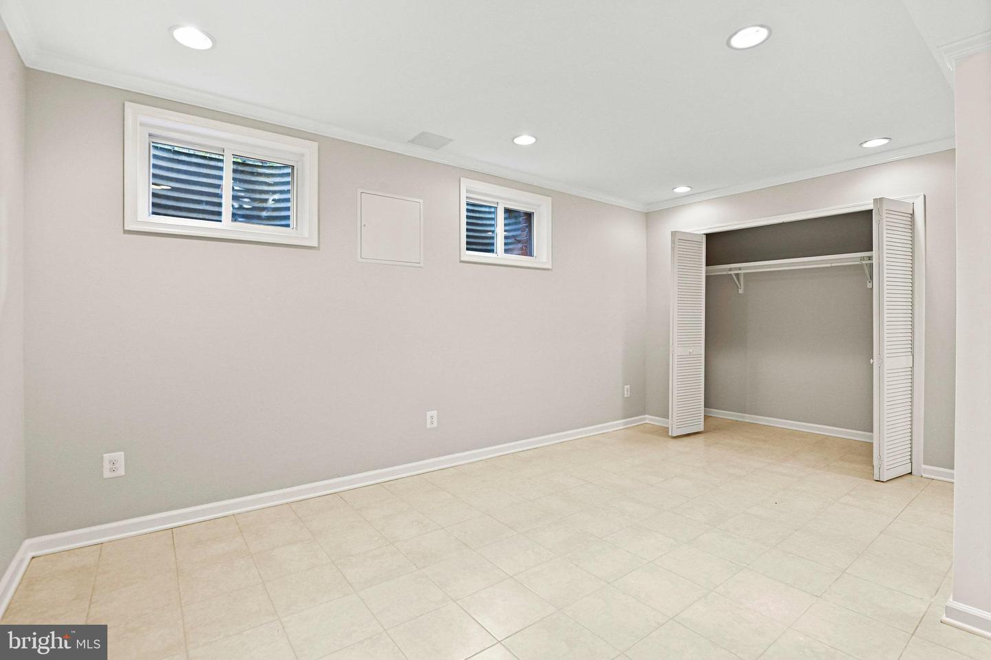 Photo 36 of 37 of 1116 Wimbledon Dr townhome