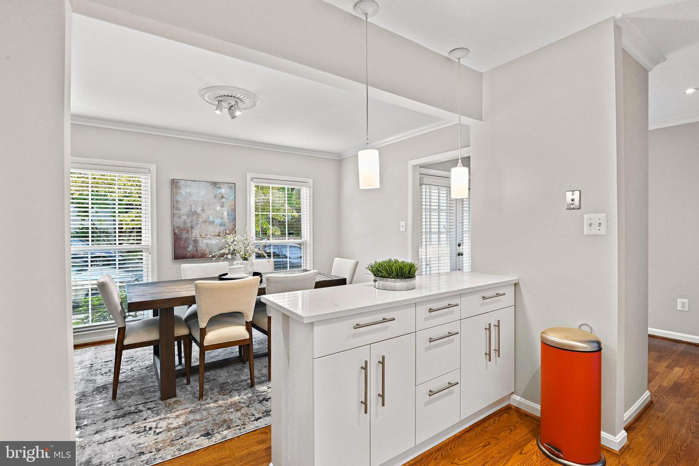 Photo 9 of 37 of 1116 Wimbledon Dr townhome