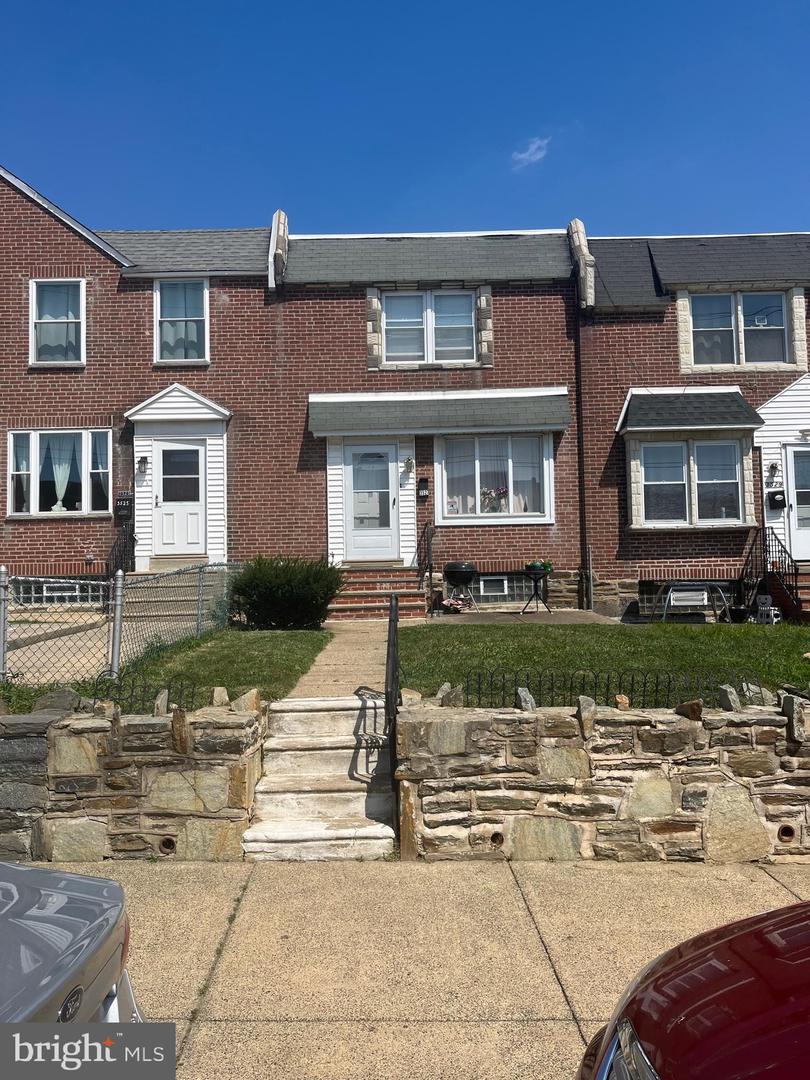 View Philadelphia, PA 19136 townhome