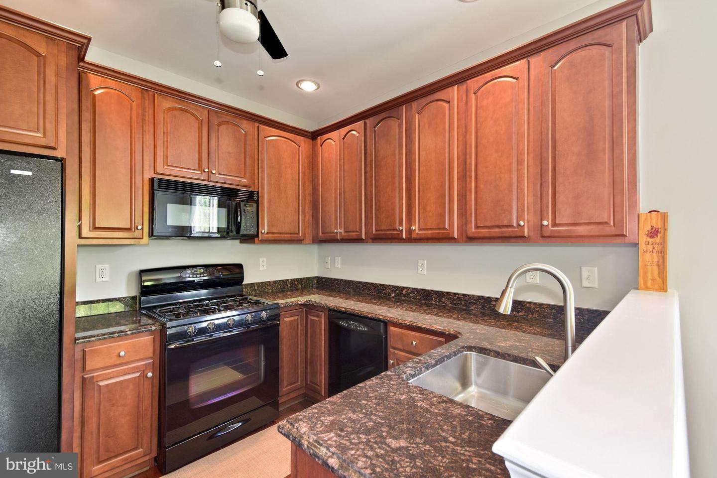 Photo 6 of 29 of 127 Castleton Rd townhome