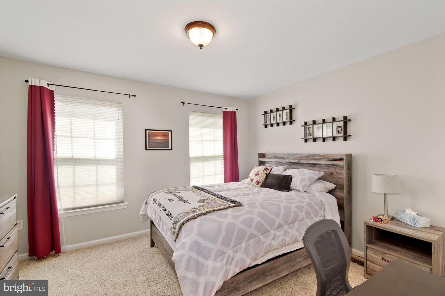 Photo 14 of 29 of 127 Castleton Rd townhome