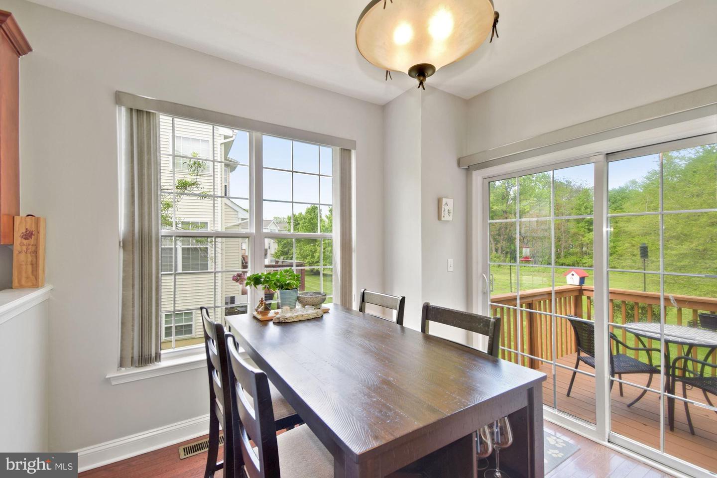 Photo 8 of 29 of 127 Castleton Rd townhome
