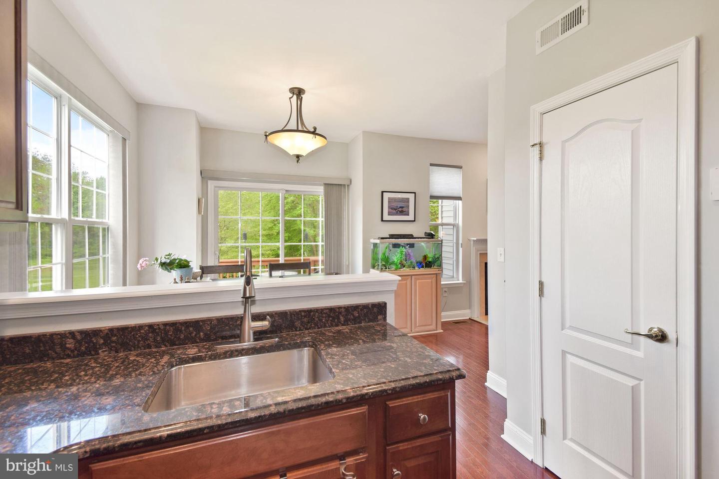 Photo 7 of 29 of 127 Castleton Rd townhome