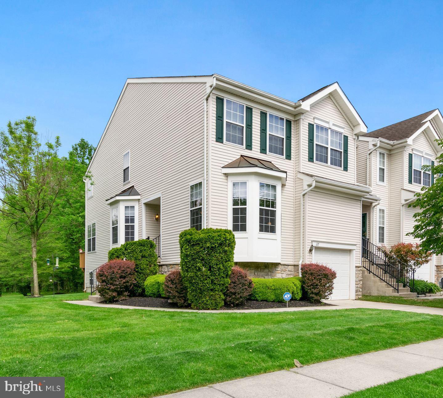 Photo 1 of 29 of 127 Castleton Rd townhome