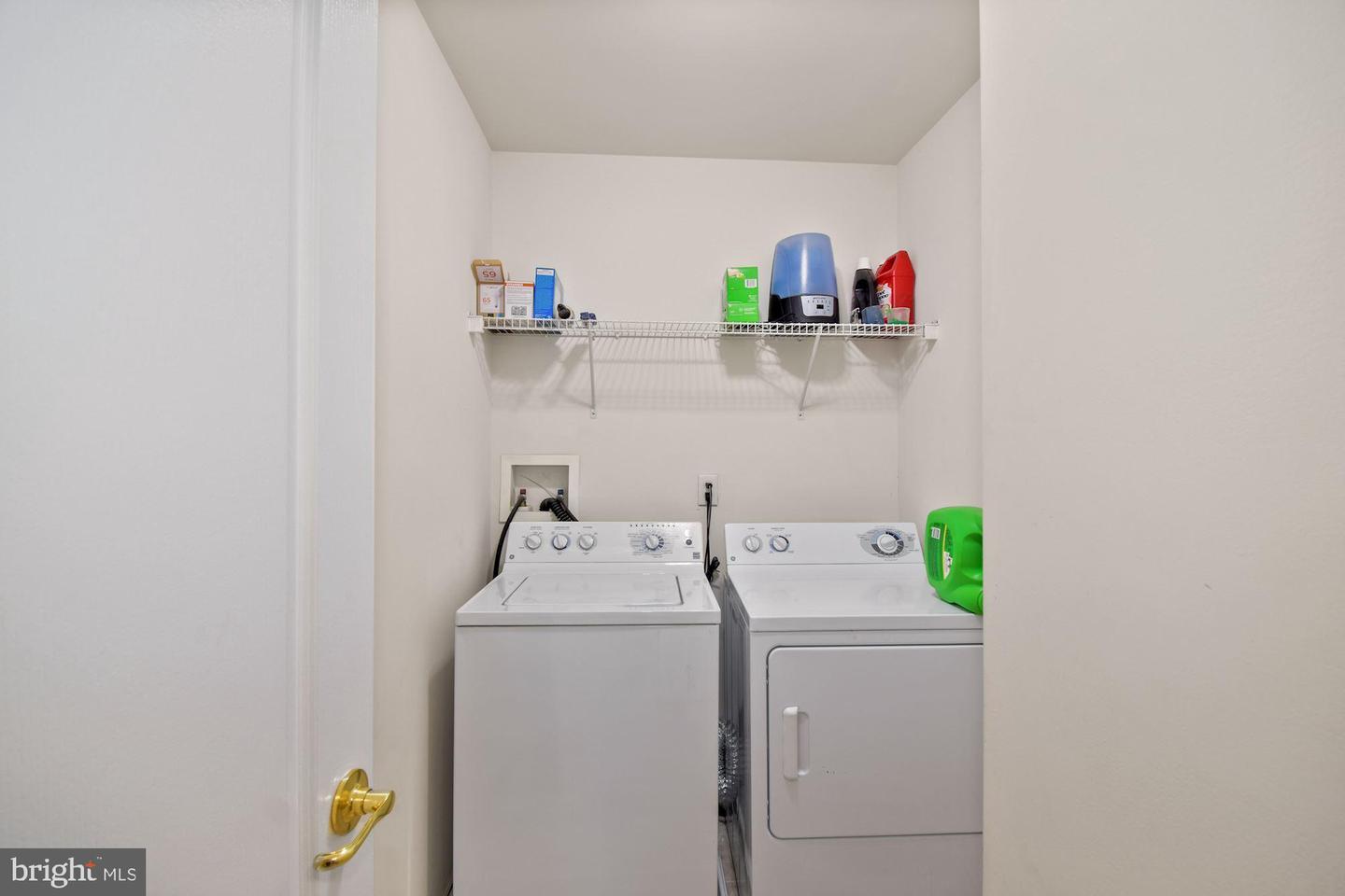 Photo 19 of 29 of 127 Castleton Rd townhome