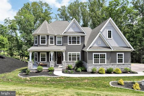 Single Family Residence in Harrisburg PA 5135 Mountain Ridge LANE.jpg