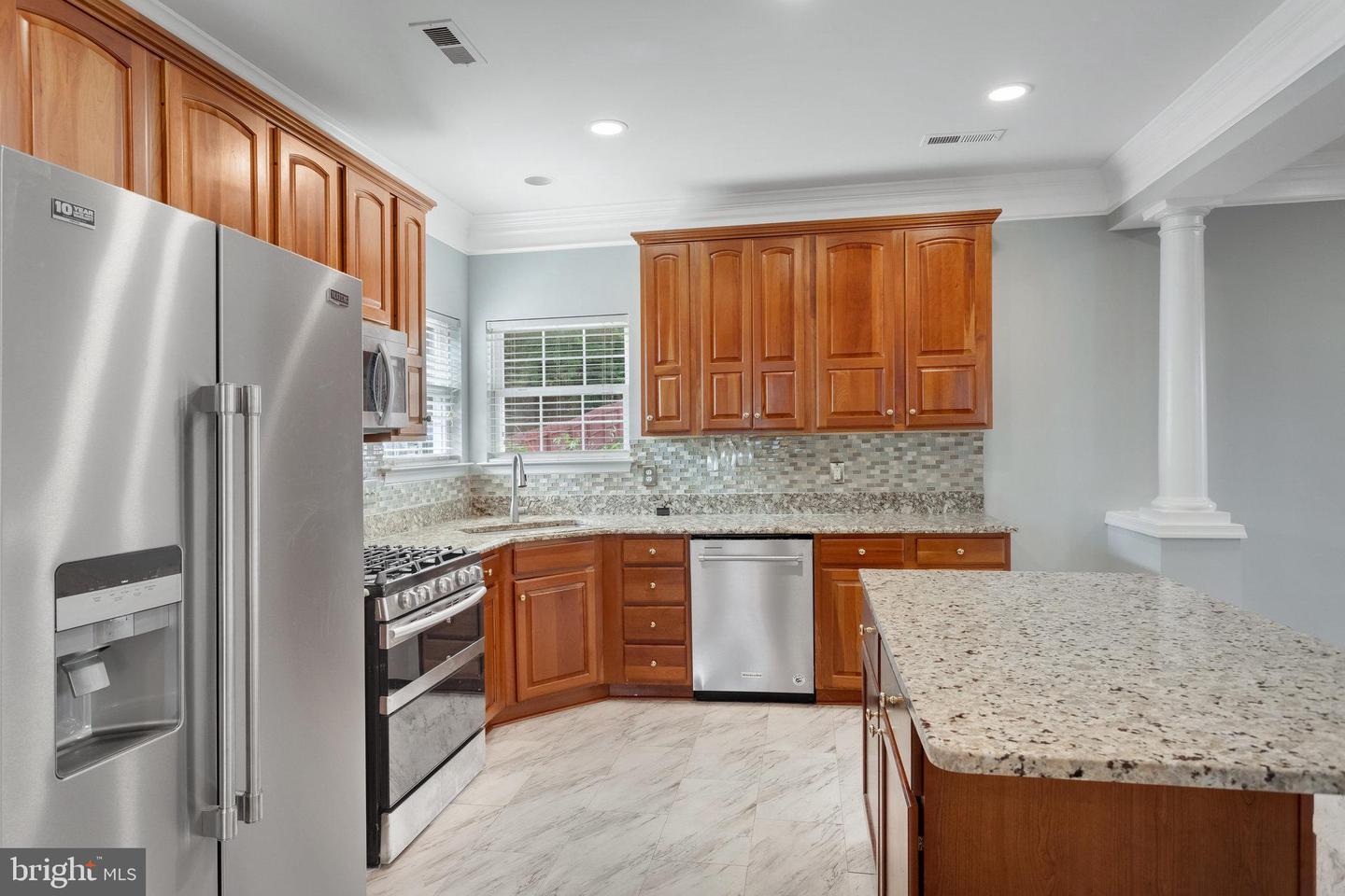 Photo 8 of 19 of 4029 White Haven Dr house
