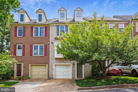 Townhouse in Alexandria VA 1216 Quaker Hill DRIVE.jpg