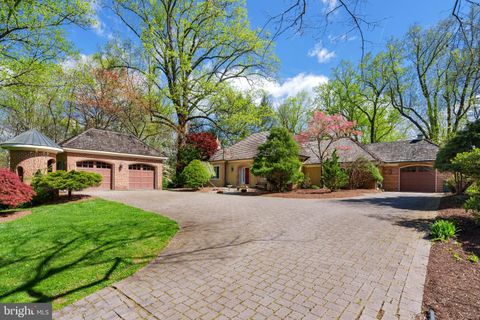 Single Family Residence in Arlington VA 4015 Randolph STREET.jpg