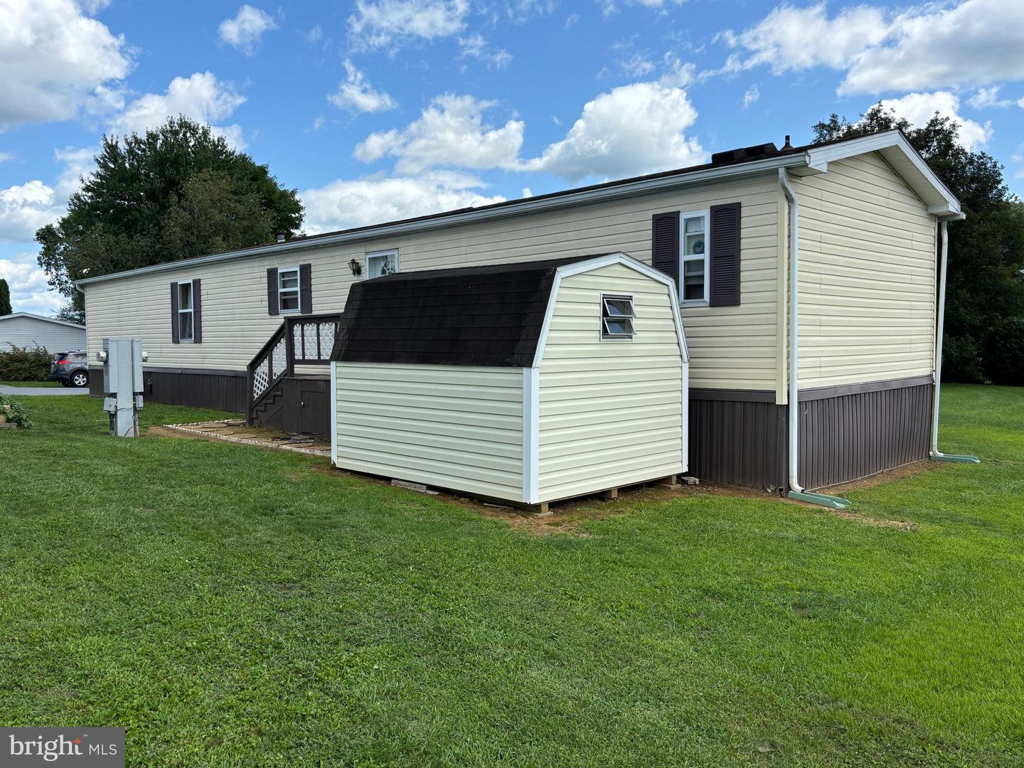 Photo 2 of 43 of 101 White Tail Ct mobile home