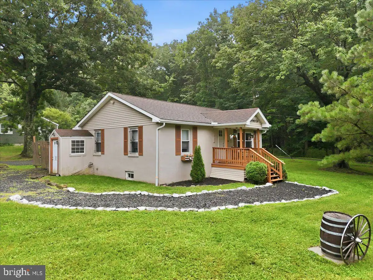 332 Route 390, Cresco, PA, 18326