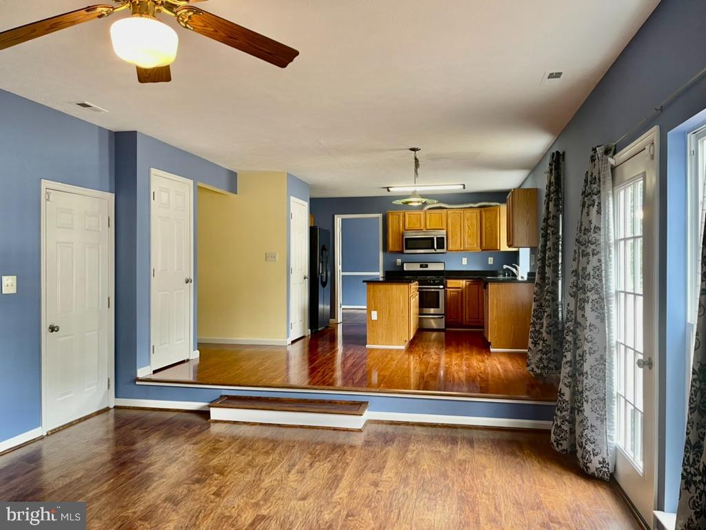 Photo 4 of 27 of 20889 Ark Ct house