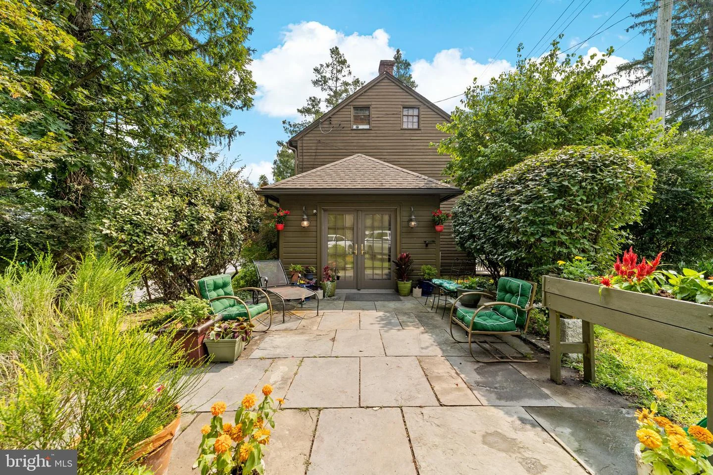327 E Street Road