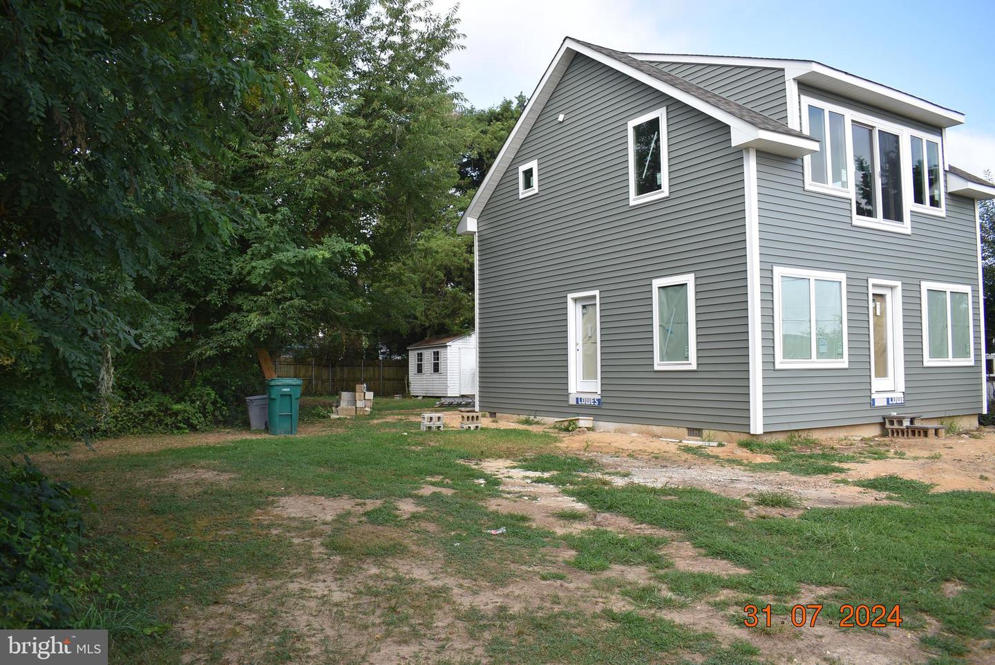 Listing image 1