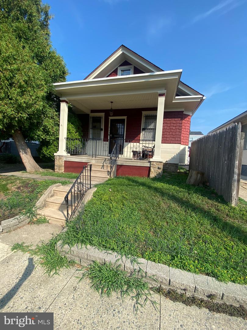 View Philadelphia, PA 19135 house