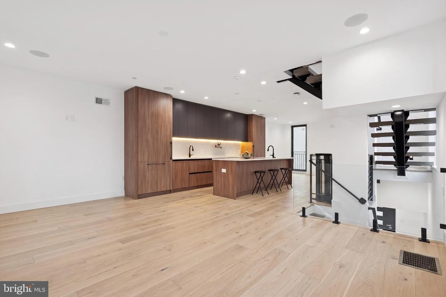 1922 Geary Street Unit 5