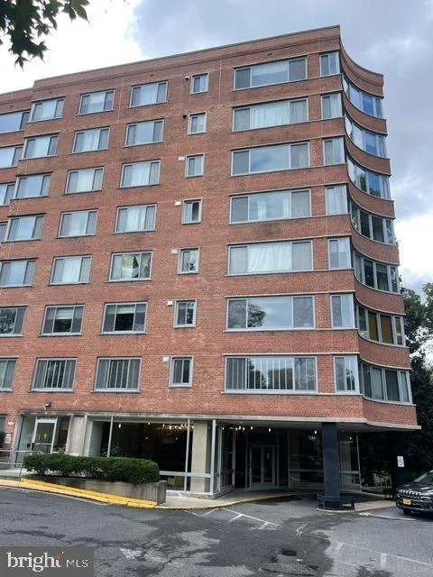 4200 Cathedral Avenue NW Unit 708