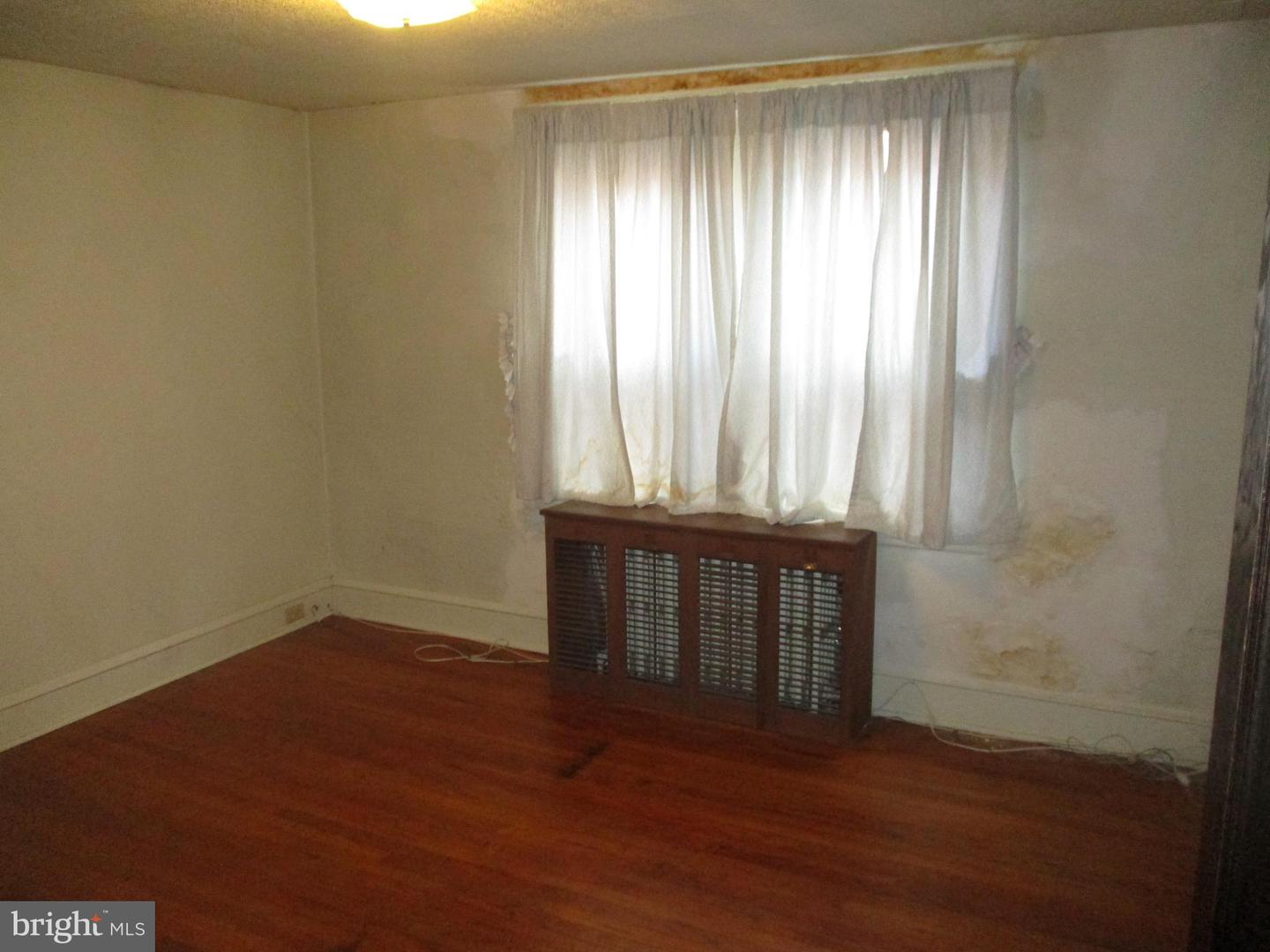 Photo 6 of 13 of 2638-A Perkiomen Ave townhome