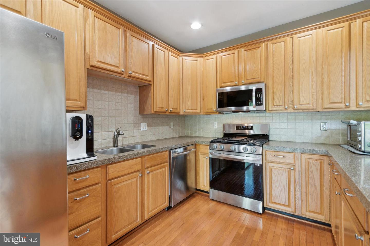Photo 8 of 25 of 154 Portsmouth Cir townhome