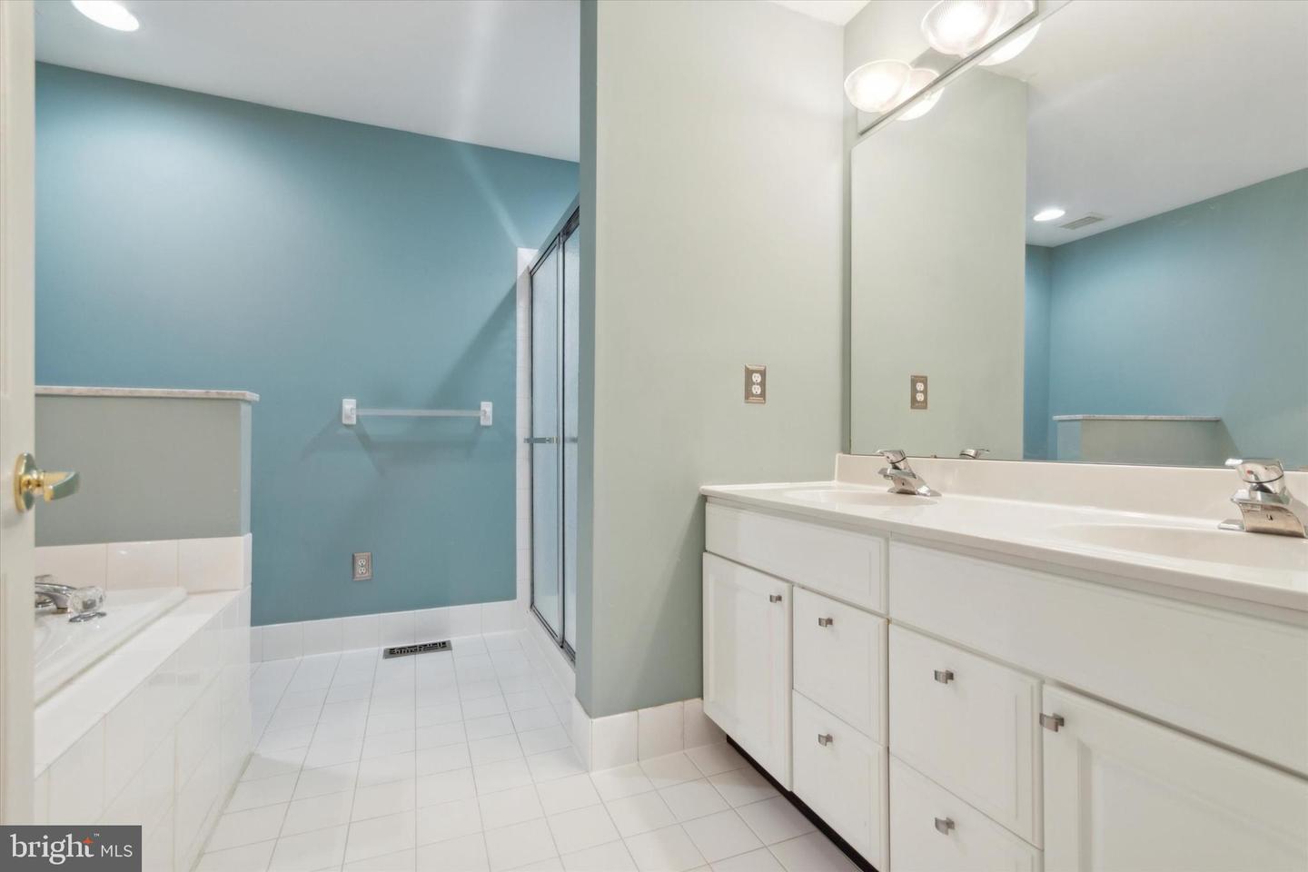 Photo 14 of 25 of 154 Portsmouth Cir townhome
