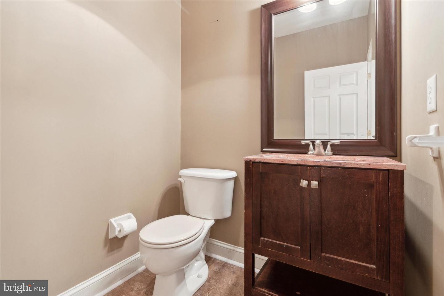 Photo 9 of 25 of 154 Portsmouth Cir townhome