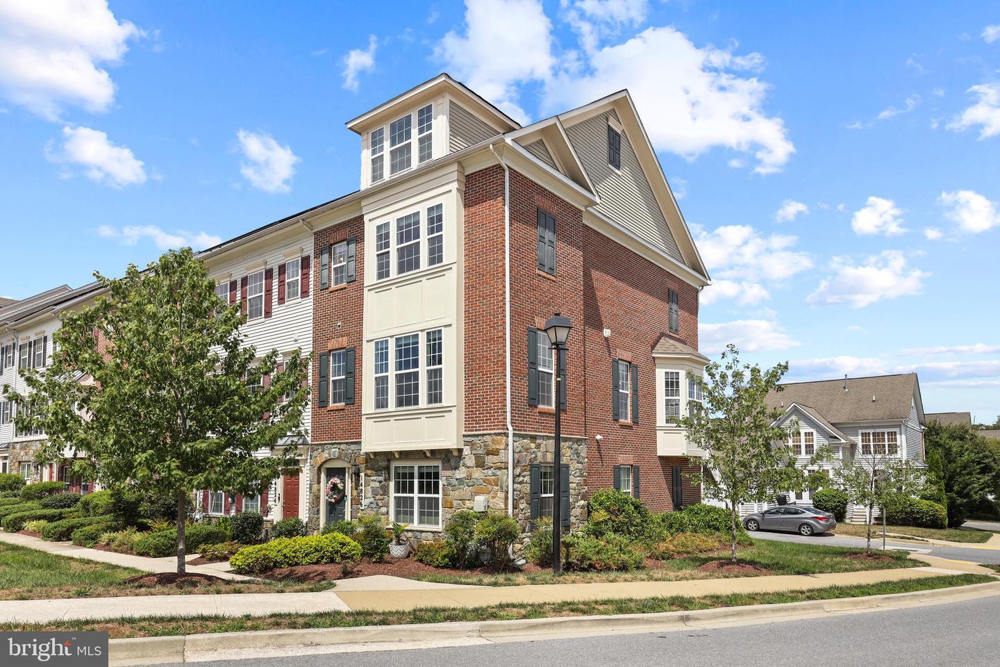 View Laurel, MD 20707 townhome