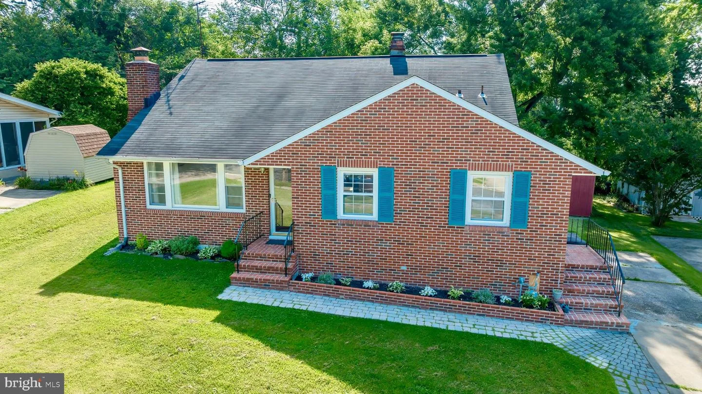 9005 Tammy Road