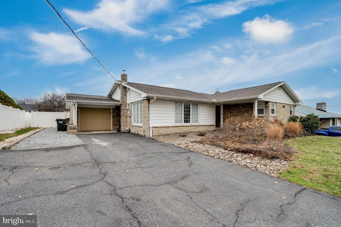 22 E Swartzville Road