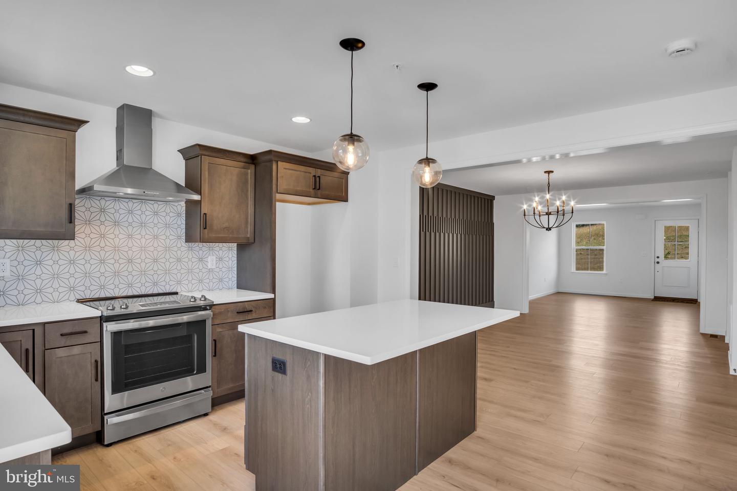Photo 2 of 24 of 2105 S Autumn Chase Dr #002-01 townhome