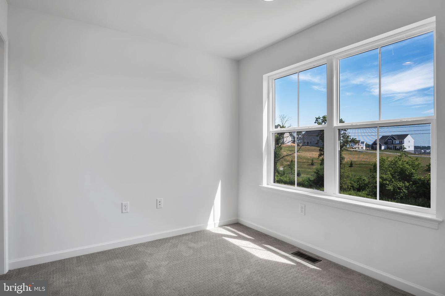 Photo 11 of 24 of 2105 S Autumn Chase Dr #002-01 townhome