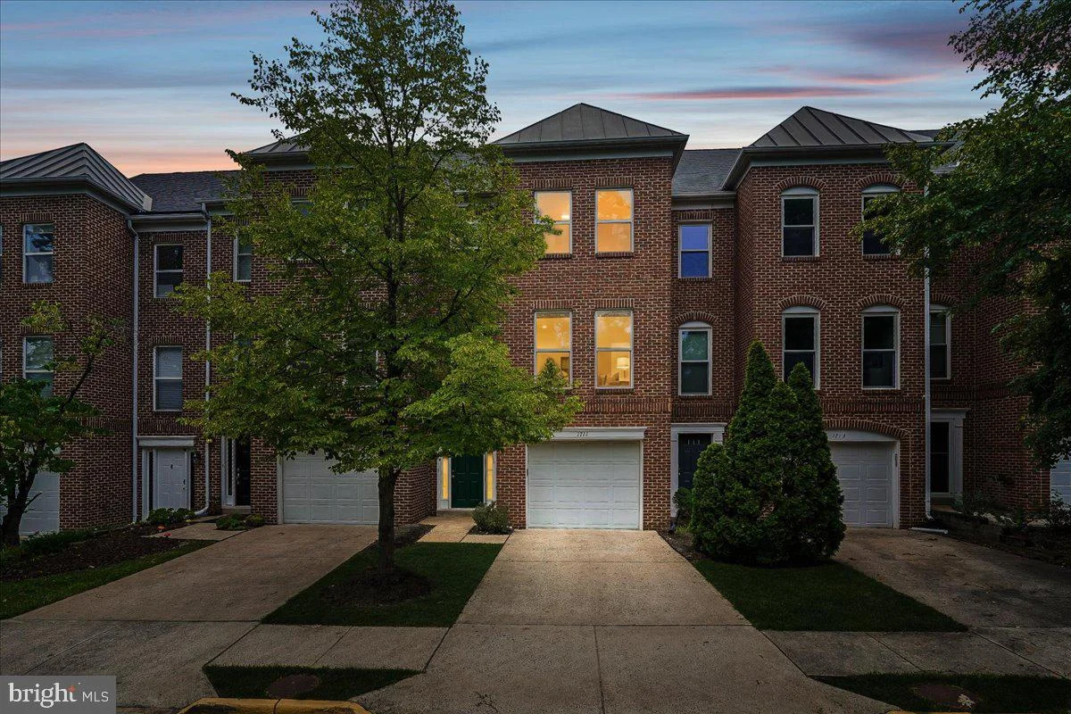 1711 Blue Flint Court