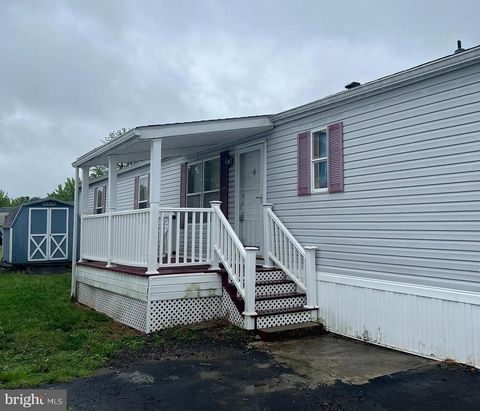Manufactured Home in Spring City PA 869 Buttonwood AVENUE.jpg