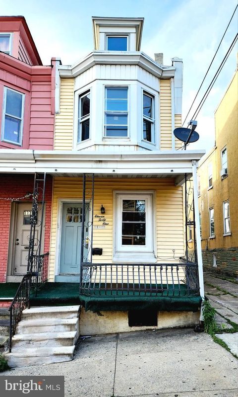 Townhouse in Reading PA 1141 Robeson STREET.jpg