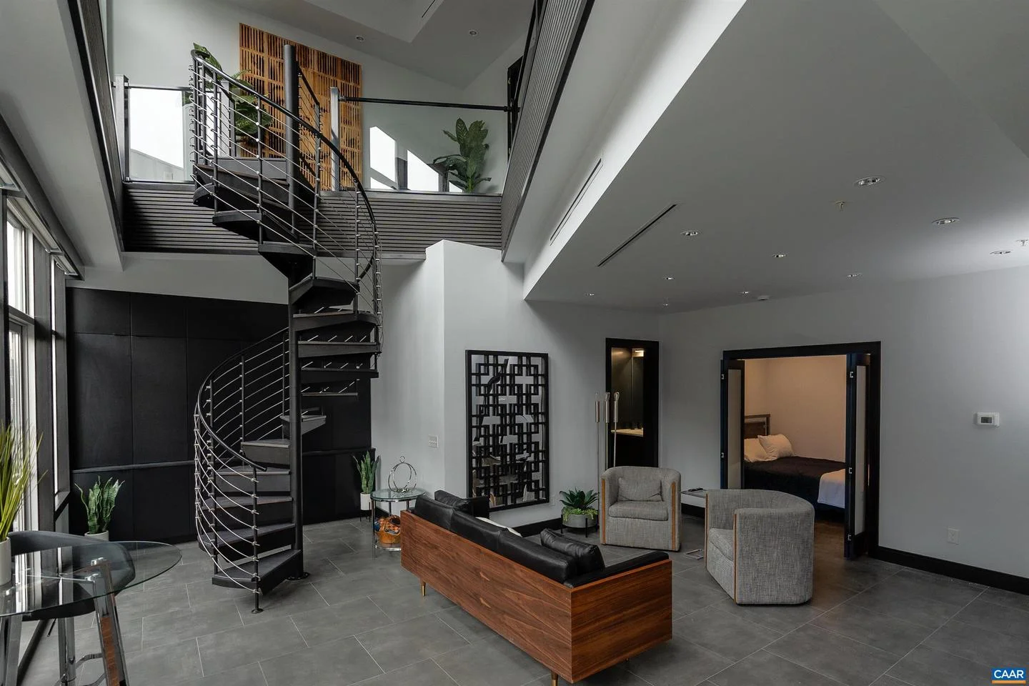 218 W Water St St Unit 600