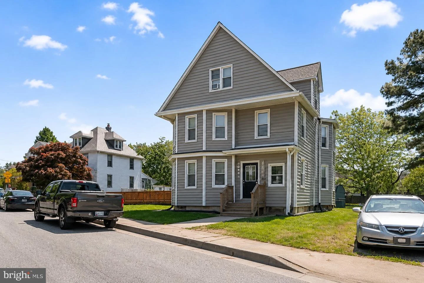 3211 Batavia Avenue