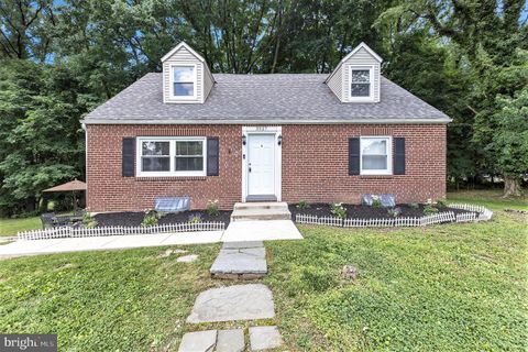 Single Family Residence in Brookhaven PA 3527 Williamson AVENUE.jpg