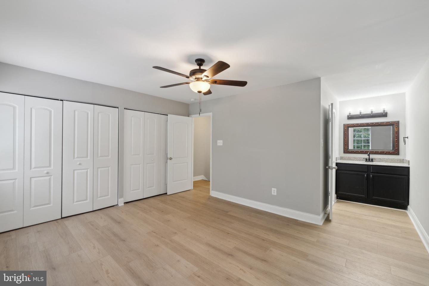 Photo 15 of 35 of 23 Mainview Ct townhome