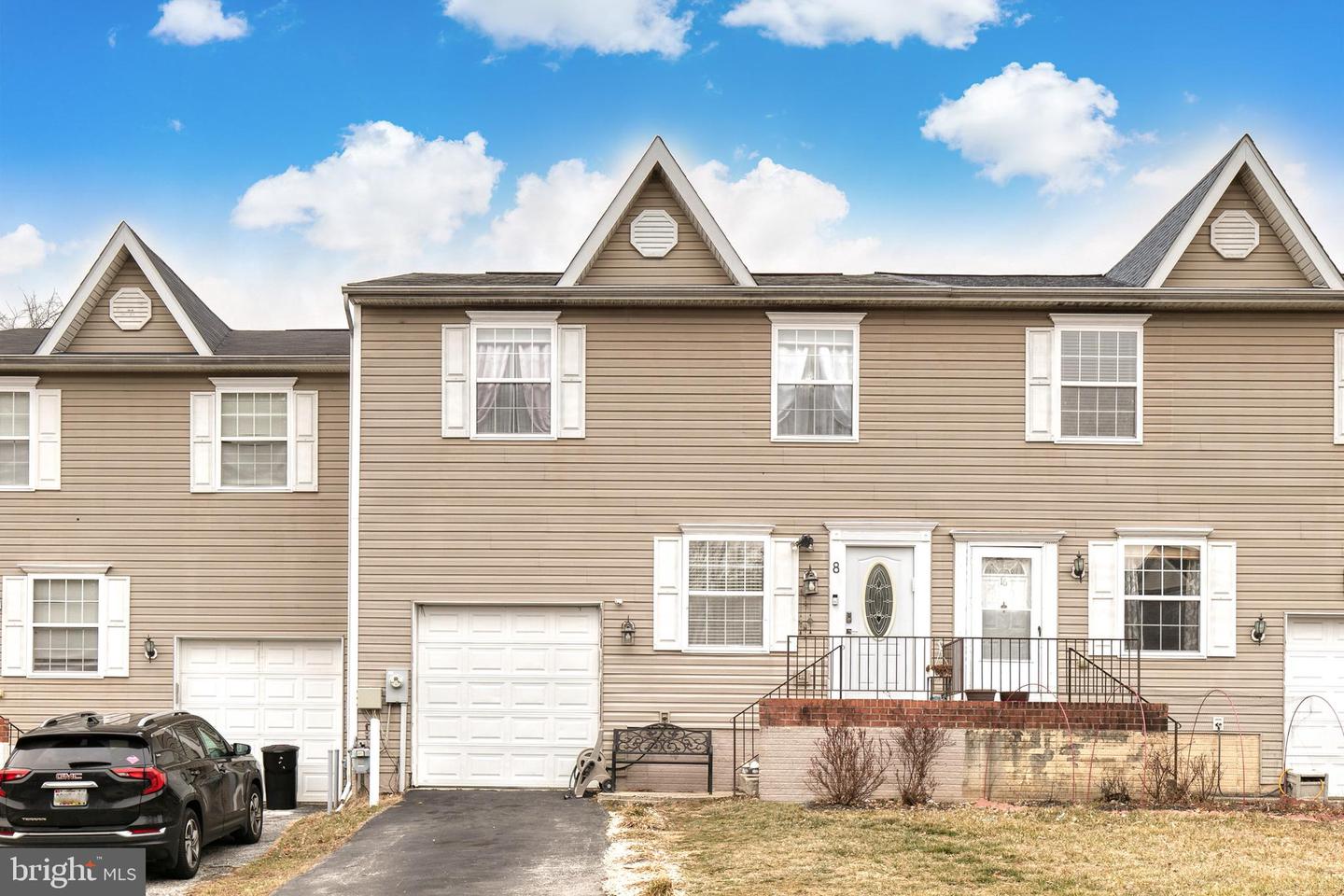 Photo 30 of 30 of 8 Rosland Ct townhome