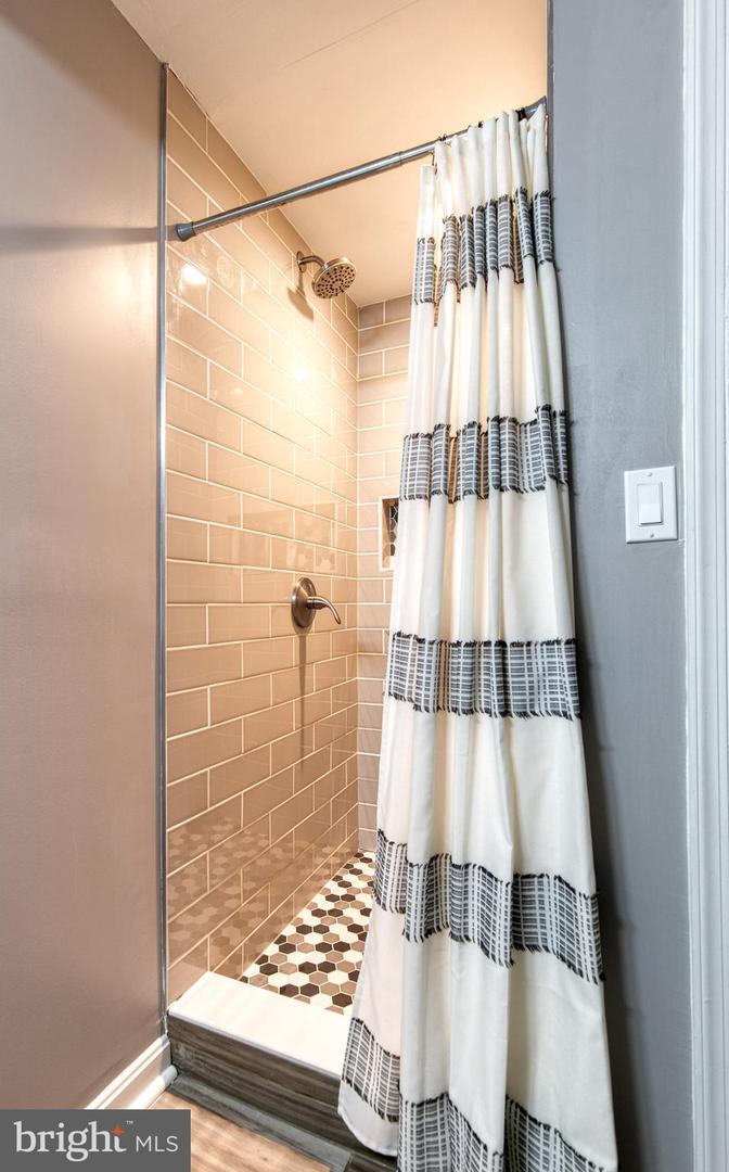 Photo 25 of 30 of 8 Rosland Ct townhome
