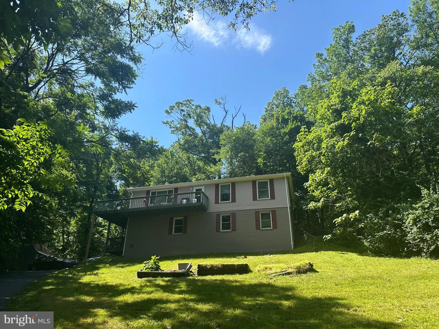 440 Bluebird Way