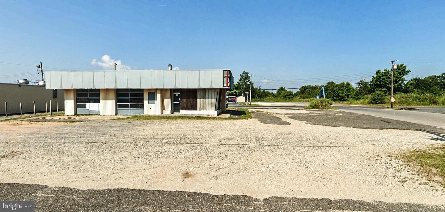 920 Radio Rd, Tuckerton, NJ 08087